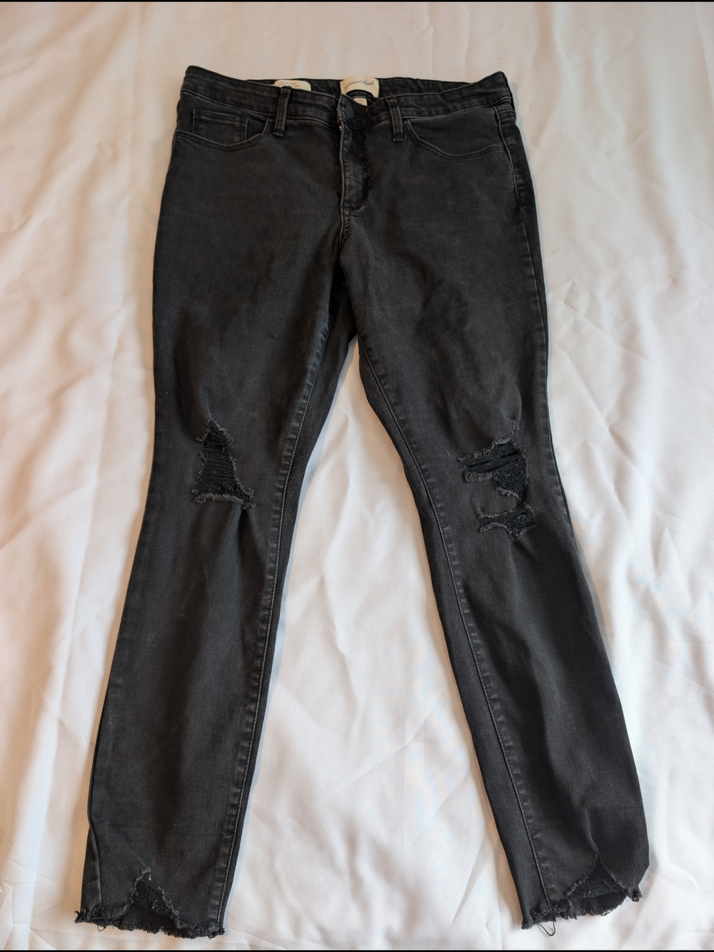Universal Thread Black Mid Rise Skinny Jeans Size 12/31R
